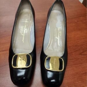 Salvatore Ferragamo Navy Vara Bow Pump Shoes Size 6.5 B